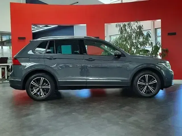 Gebraucht VW Tiguan Active 150 PS (110 kW) 2022 Grau SUV