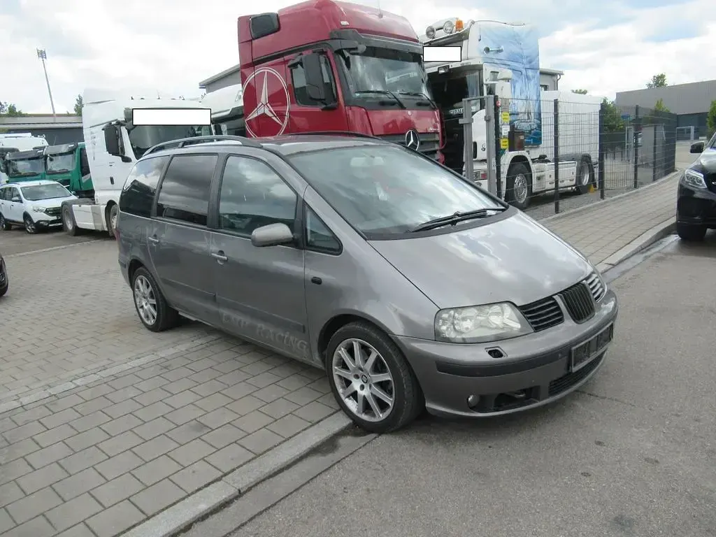 Używany Seat Alhambra 150 KM (110 kW) 2006 Szary Minivan