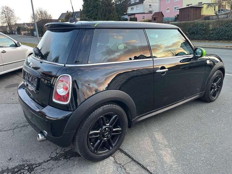 Usado Mini ONE 90 HP (66 kW) 2013 Preto Citadino