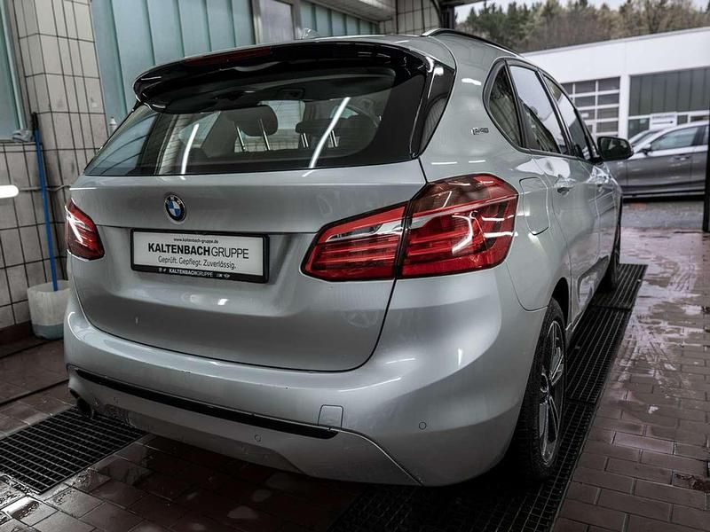 Gebraucht BMW 225 Active Tourer Sport Line 224 PS (164 kW) 2019 Silber Van / Kleinbus