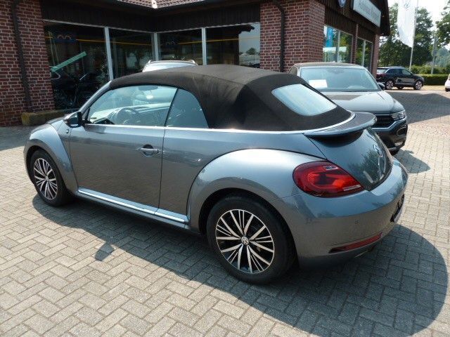 Gebraucht VW Beetle Cabriolet Sound 105 PS (77 kW) 2018 Grau metallic Cabrio