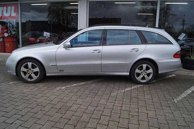 Gebraucht Mercedes E280 231 PS (169 kW) 2008 Silber Kombi