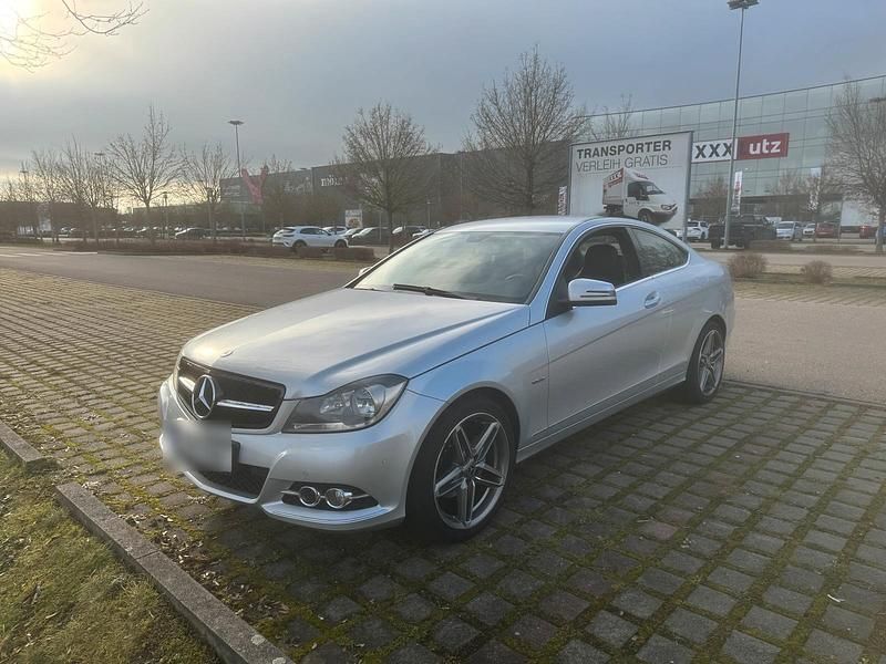 Gebraucht Mercedes C250 204 PS (150 kW) 2013 Silber Coupé