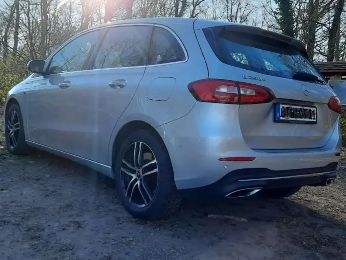 Gebraucht Mercedes B250e Edition 160 PS (117 kW) 2021 Silber Van / Kleinbus