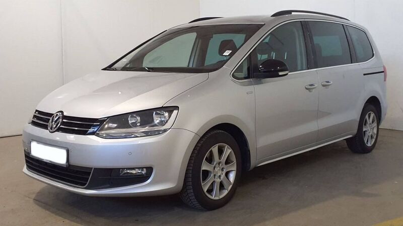 Silber Gebraucht 2012 VW Sharan Match Van / Kleinbus | 14.890 € (Teuer) - Bild 1/4