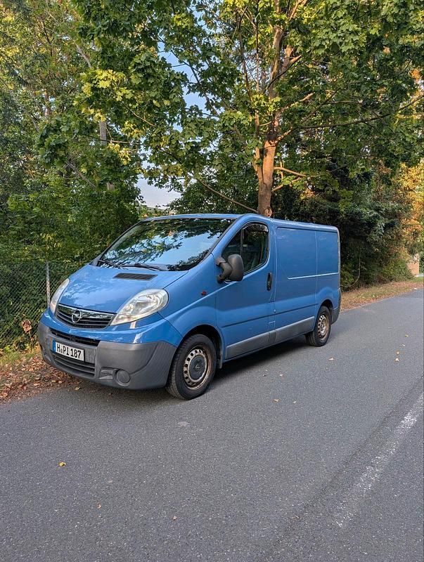 Blau Gebraucht 2004 Opel Vivaro Van | 7.600 € (Teuer) - Bild 1/4