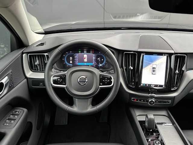 Gebraucht Volvo XC60 Plus 197 PS (144 kW) 2024 Schwarz SUV