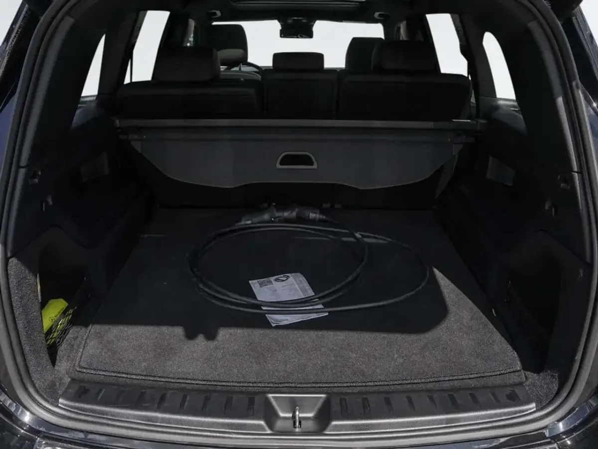 Gebraucht Mercedes EQB300 AMG line 167 kW (228 PS) 2024 lack kosmosschwarz SUV