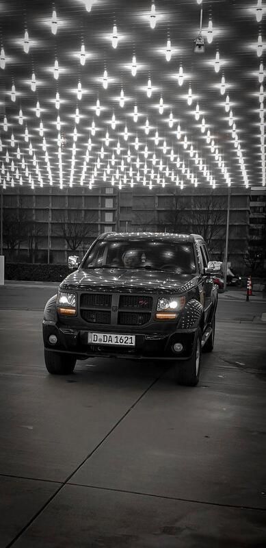Schwarz Gebraucht 2007 Dodge Nitro SUV | 9.500 € - Bild 1/4