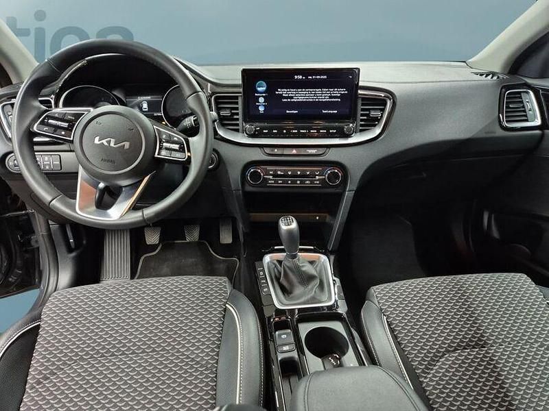 Gebraucht Kia Ceed 120 PS (88 kW) 2023 Andere Kleinwagen