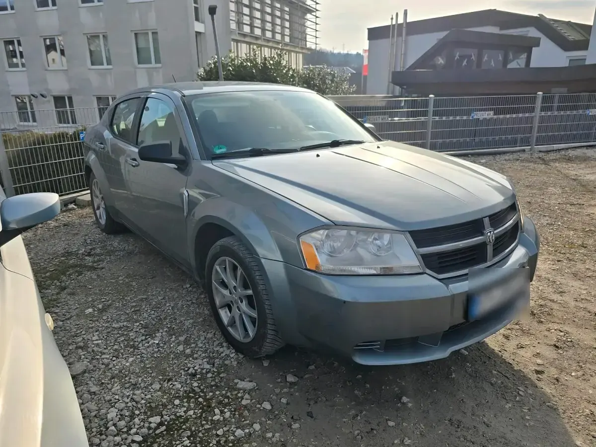 Gebraucht Dodge Avenger 173 PS (127 kW) 2009 Silber Limousine