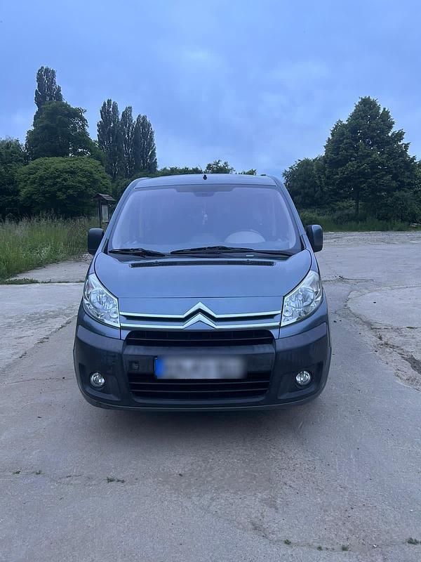 Braun Gebraucht 2008 Citroën Jumpy Van / Kleinbus | 4.800 € (Fairer Preis) - Bild 1/4