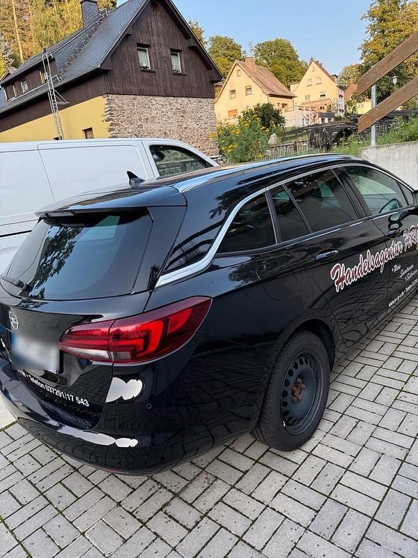 Schwarz Gebraucht 2019 Opel Astra Ultimate Kombi | 9.000 € (Guter Preis) - Bild 1/4