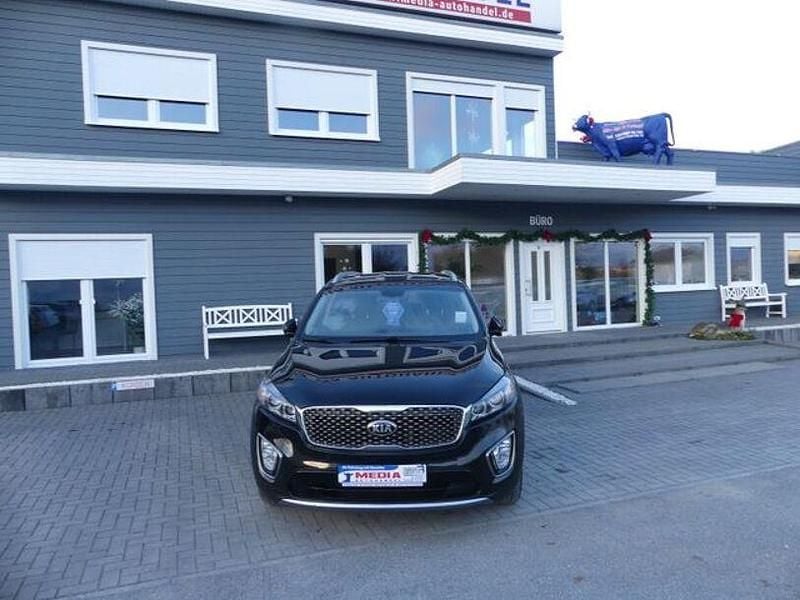 Schwarz Gebraucht 2016 Kia Sorento Vision SUV | 18.500 € (Fairer Preis) - Bild 1/3