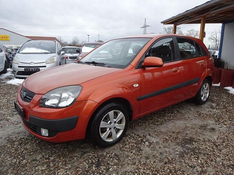 Rot Gebraucht 2009 Kia Rio EX Limousine | 1.000 € (Superpreis) - Bild 1/4