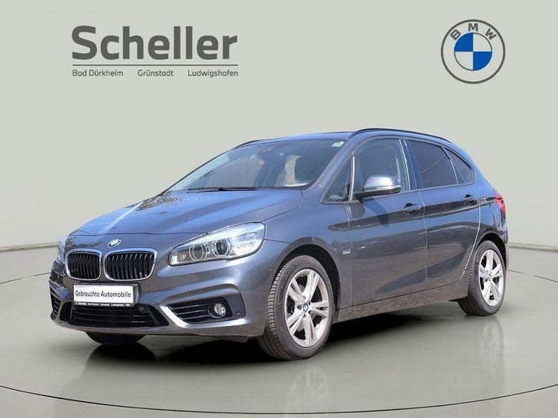 Grau Gebraucht 2016 BMW 218 Active Tourer Sport Line Van / Kleinbus | 10.900 € (Guter Preis) - Bild 1/4
