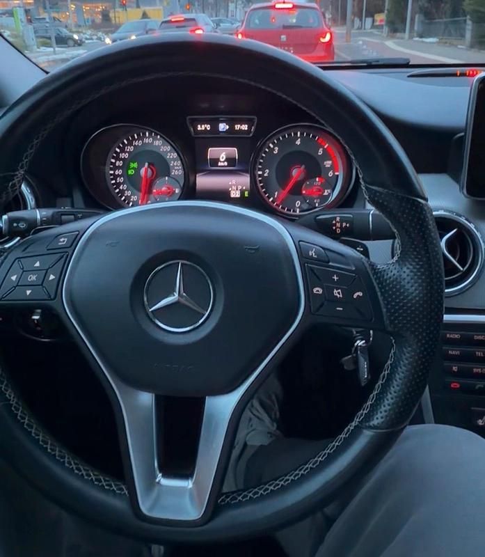 Gebraucht Mercedes GLA220 170 PS (125 kW) 2014 Silber SUV