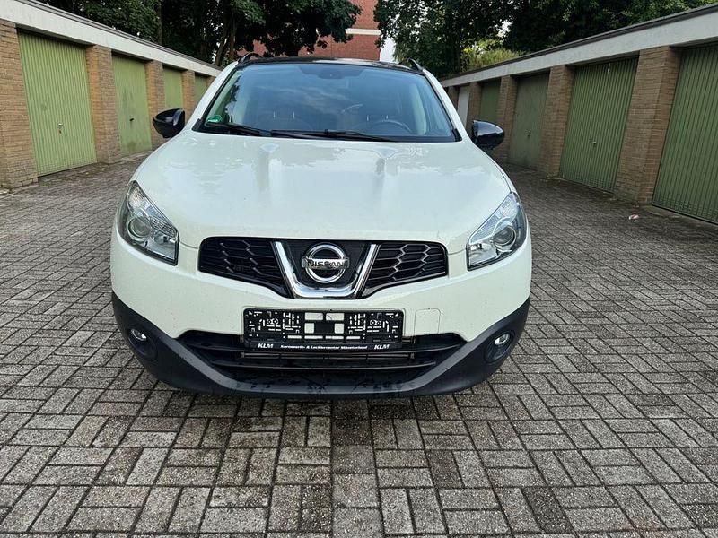 Weiß Gebraucht 2013 Nissan Qashqai 360º SUV | 5.690 € (Superpreis) - Bild 1/4