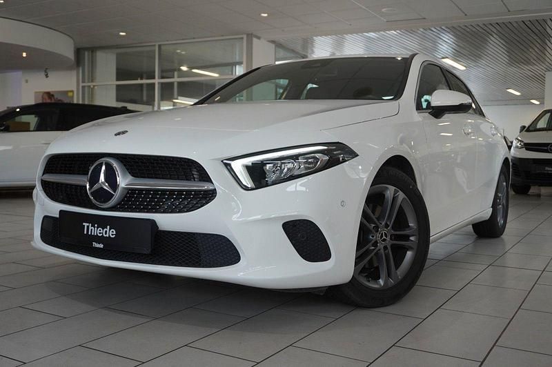 Gebraucht Mercedes A180 Progressive 136 PS (100 kW) 2019 Polarweiss Limousine