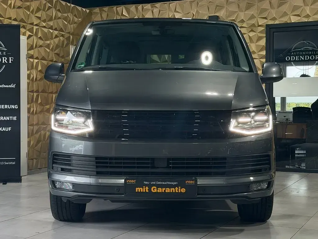 Gebraucht VW Multivan 204 PS (150 kW) 2016 Grau Van / Kleinbus