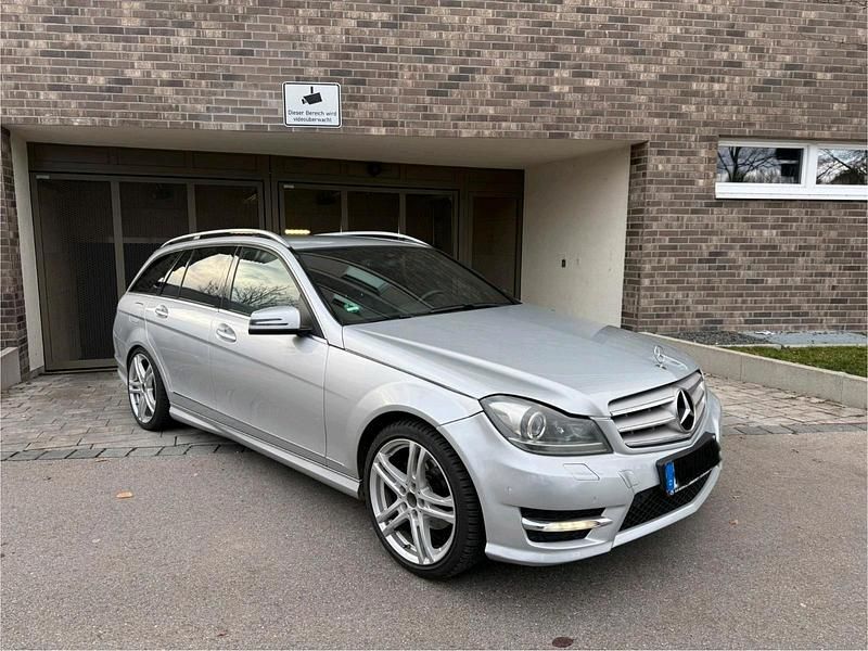 Silber Gebraucht 2014 Mercedes C220 AMG line Kombi | 8.490 € (Superpreis) - Bild 1/4