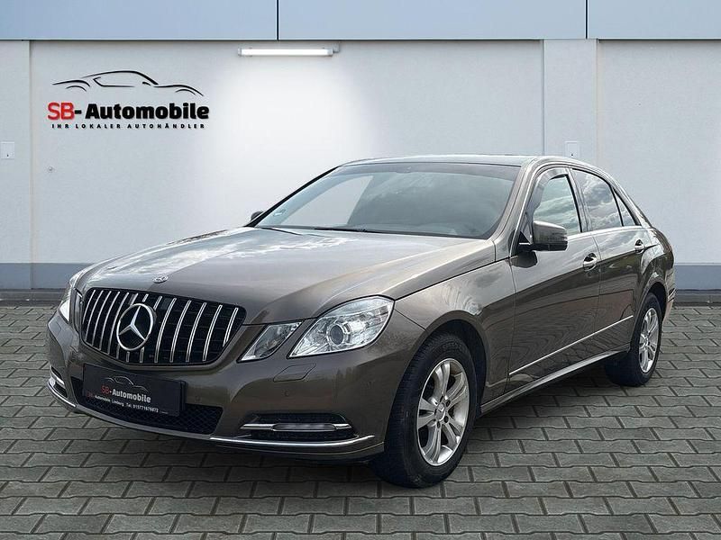 Gebraucht Mercedes E200 136 PS (100 kW) 2011 Grau Limousine