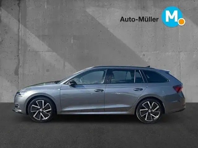 Gebraucht Skoda Octavia SportLine 190 PS (139 kW) 2023 Grau Kombi
