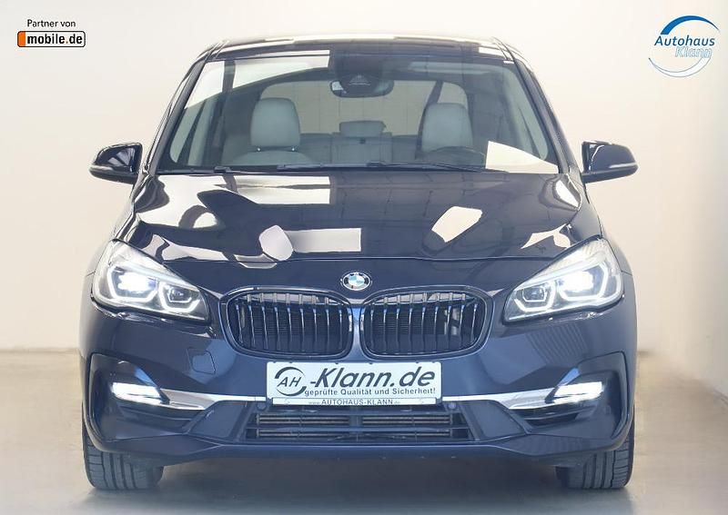 Gebraucht BMW 218 Gran Tourer Luxury Line 140 PS (102 kW) 2018 Blau Van / Kleinbus