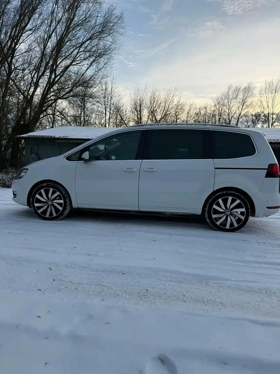 Gebraucht VW Sharan 150 PS (110 kW) 2016 Weiß Van / Kleinbus