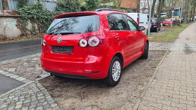 Gebraucht VW Golf Plus Cross Team 105 PS (77 kW) 2010 Rot Van / Kleinbus