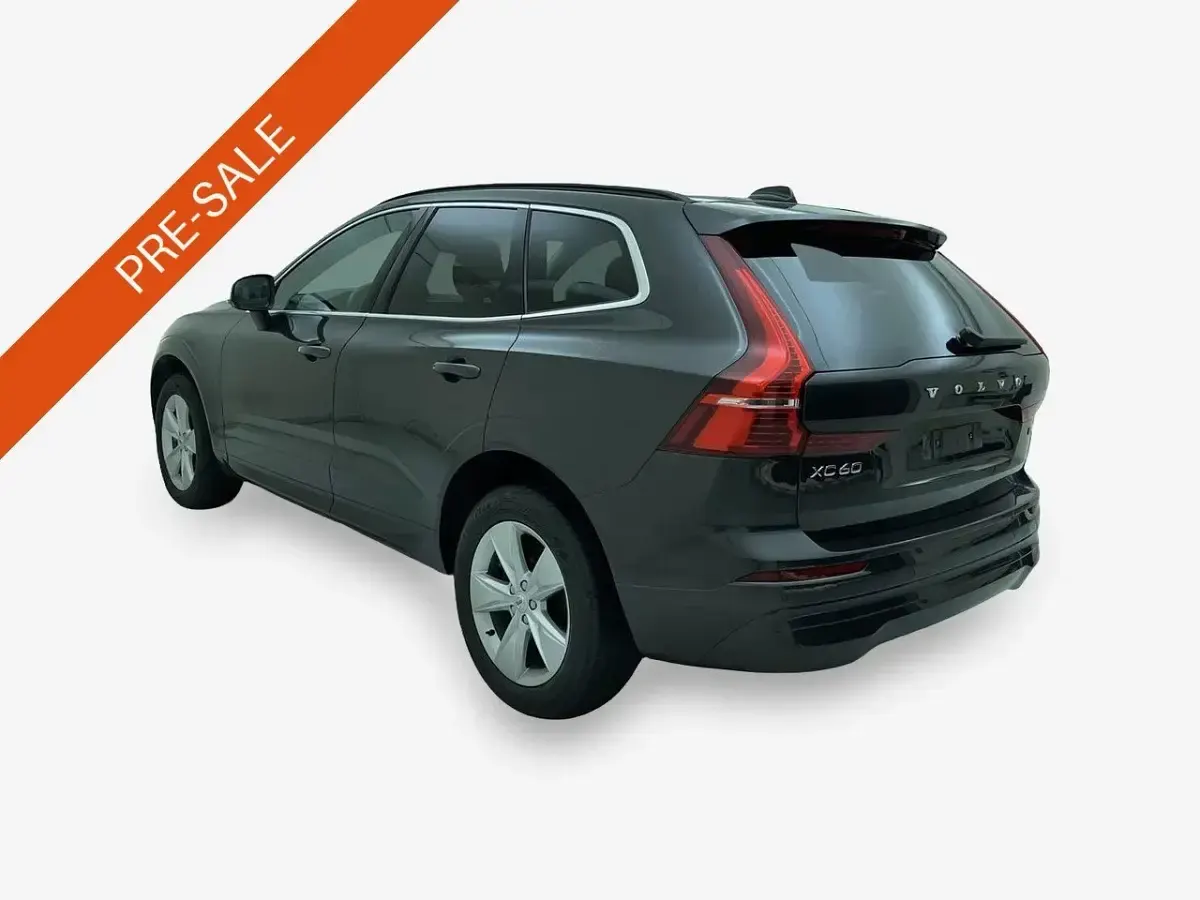 Gebraucht Volvo XC60 Core 197 PS (144 kW) 2023 Grau SUV