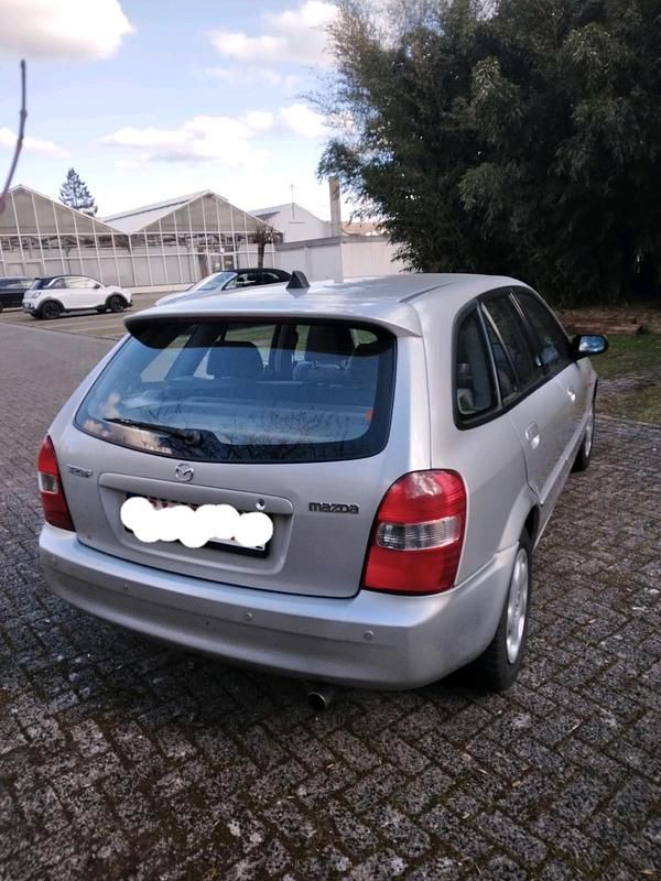 Gebraucht Mazda 323F Sporty 95 PS (69 kW) 2001 Silber Kleinwagen