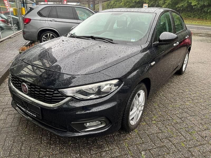 Schwarz Gebraucht 2017 Fiat Tipo Easy Limousine | 10.450 € (Guter Preis) - Bild 1/4
