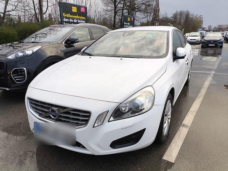 Gebraucht Volvo S60 150 PS (110 kW) 2012 Weiß Limousine