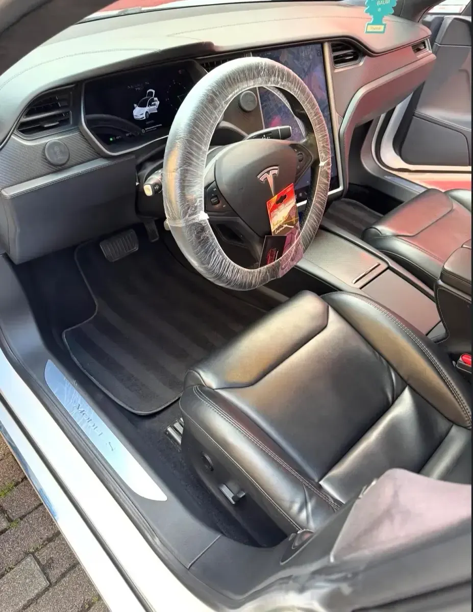 Gebraucht Tesla Model S 386 kW (525 PS) 2018 Weiß Kleinwagen