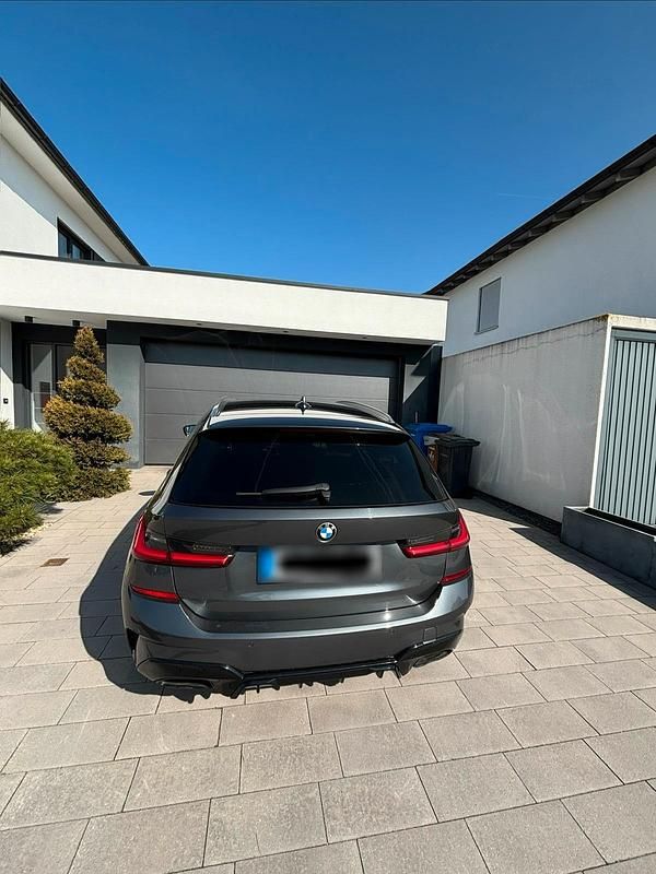 Gebraucht BMW 320 190 PS (139 kW) 2020 Grau Kombi