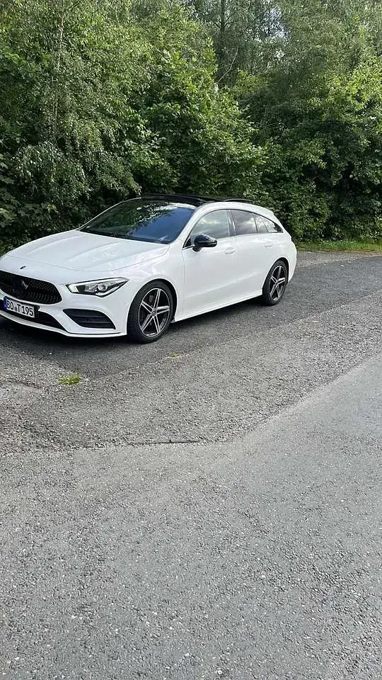 Gebraucht Mercedes CLA200 163 PS (119 kW) 2019 Weiß Kombi