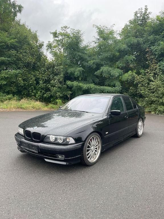Schwarz Gebraucht 1998 BMW 523 Performance Limousine | 5.555 € (Fairer Preis) - Bild 1/4