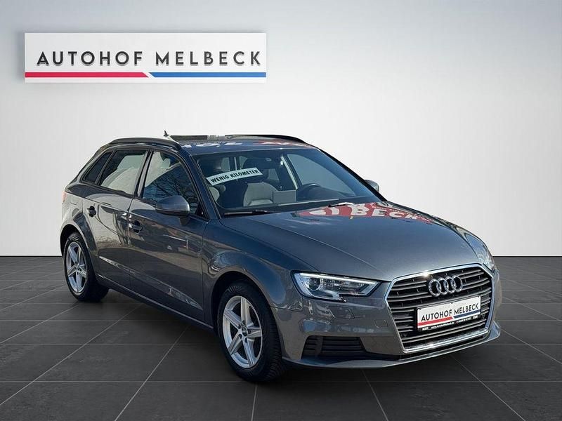 Gebraucht Audi A3 Sport 116 PS (85 kW) 2017 Grau Limousine