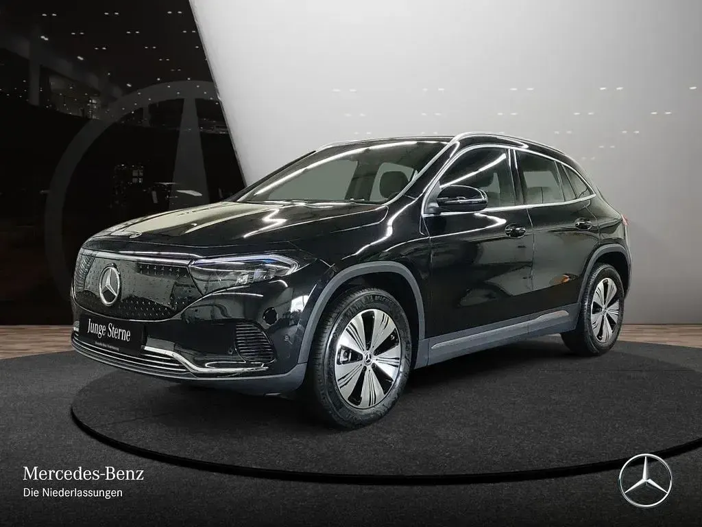 Gebraucht Mercedes EQA300 Advanced 167 kW (228 PS) 2025 Schwarz SUV