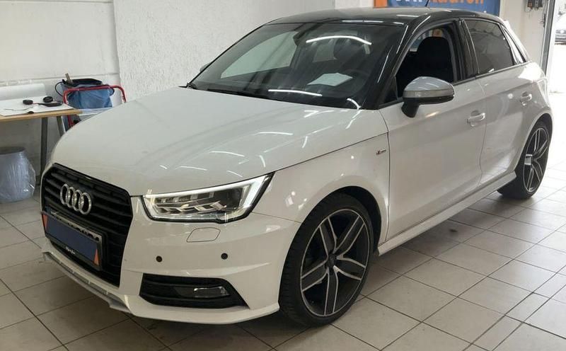 Weiß Gebraucht 2018 Audi A1 Design Kleinwagen | 15.950 € (Fairer Preis) - Bild 1/4
