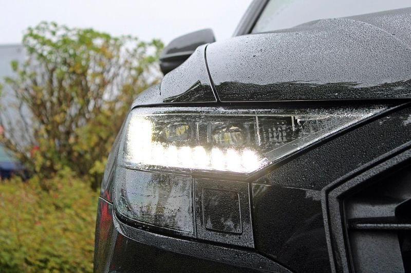 Gebraucht Audi SQ8 Competition 507 PS (372 kW) 2023 Mythosschwarz metallic SUV