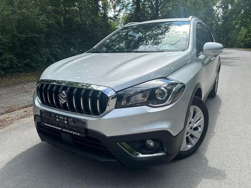 Silber Gebraucht 2019 Suzuki SX4 S-Cross SUV | 13.990 € (Fairer Preis) - Bild 1/4