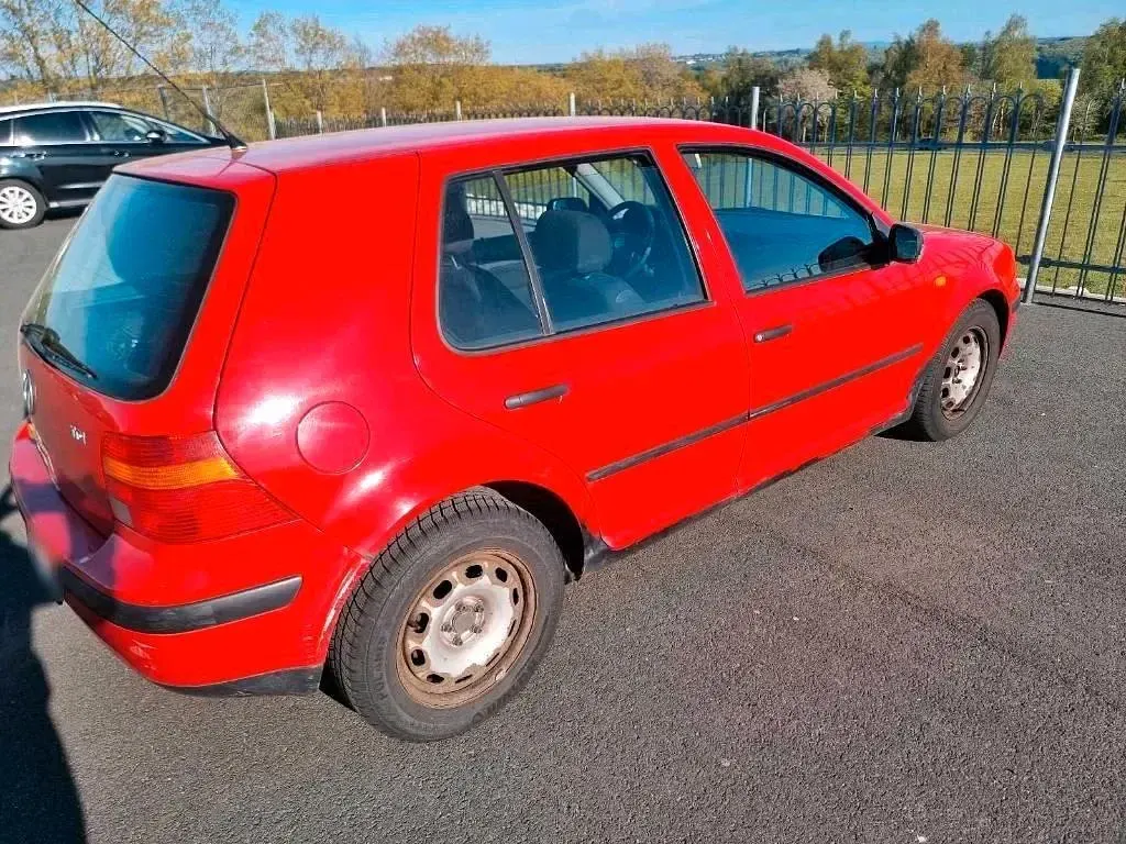 Gebraucht VW Golf III 90 PS (66 kW) 1999 Rot Limousine