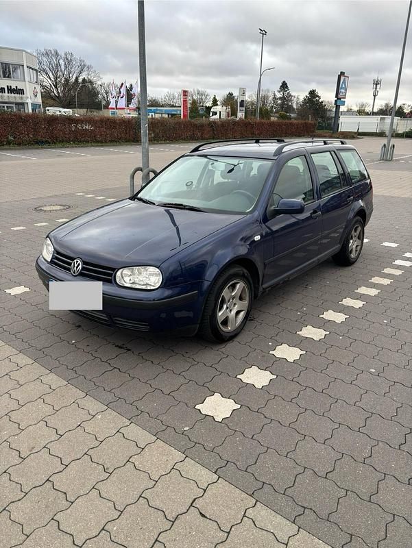 Blau Gebraucht 2002 VW Golf IV Kombi | 3.850 € (Teuer) - Bild 1/4