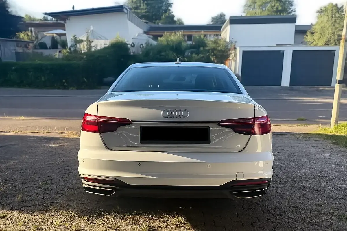 Gebraucht Audi A4 190 PS (139 kW) 2020 Weiß Limousine