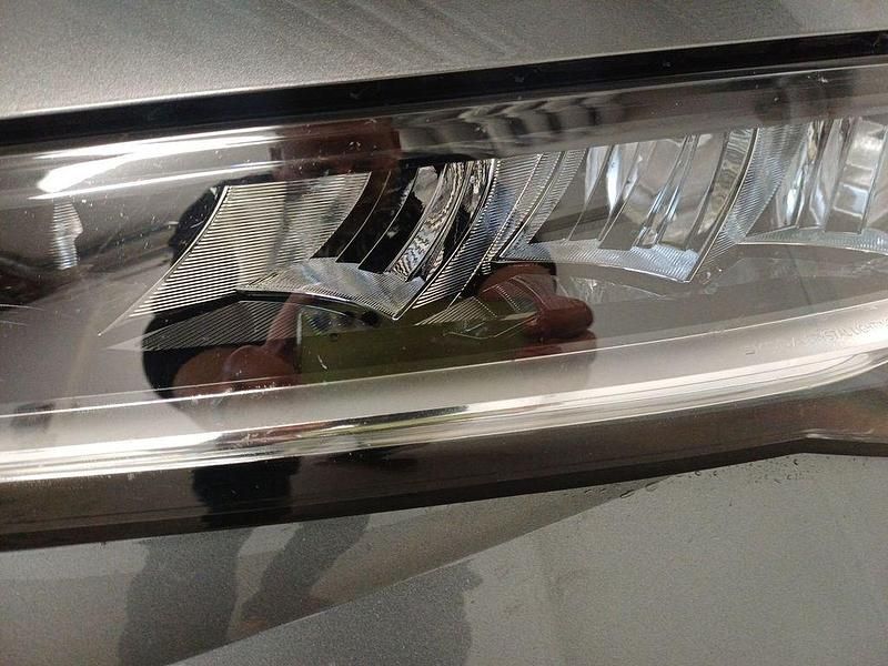 Gebraucht Skoda Superb Selection 265 PS (194 kW) 2025 Grau Kombi