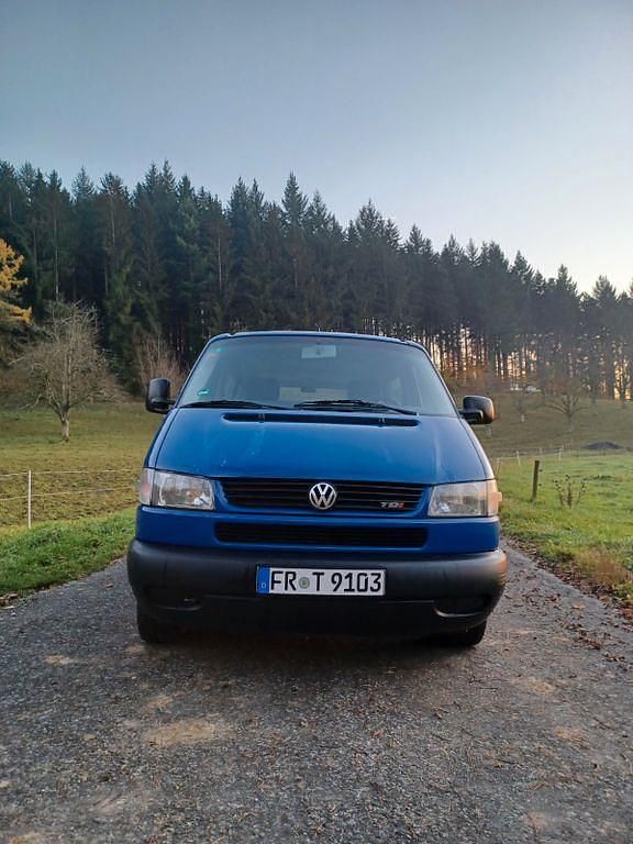 Gebraucht VW Caravelle 151 PS (111 kW) 2000 Blau Van / Kleinbus