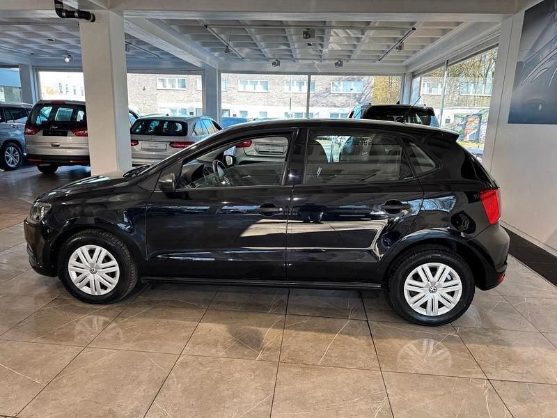 Gebraucht VW Polo Trendline 75 PS (55 kW) 2015 Schwarz Limousine