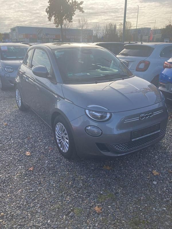 Other Gebraucht 2023 Fiat 500e Limousine | 26.390 € (Etwas zu teuer) - Bild 1/4